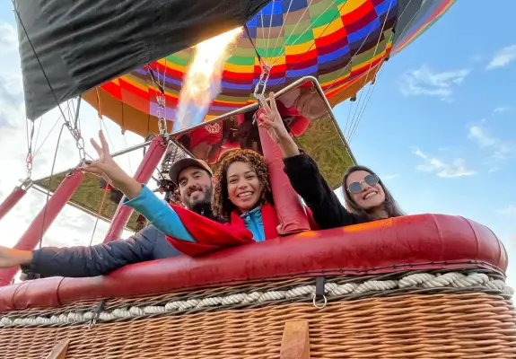 Voo de Balão Exclusivo - Escola de Balonismo